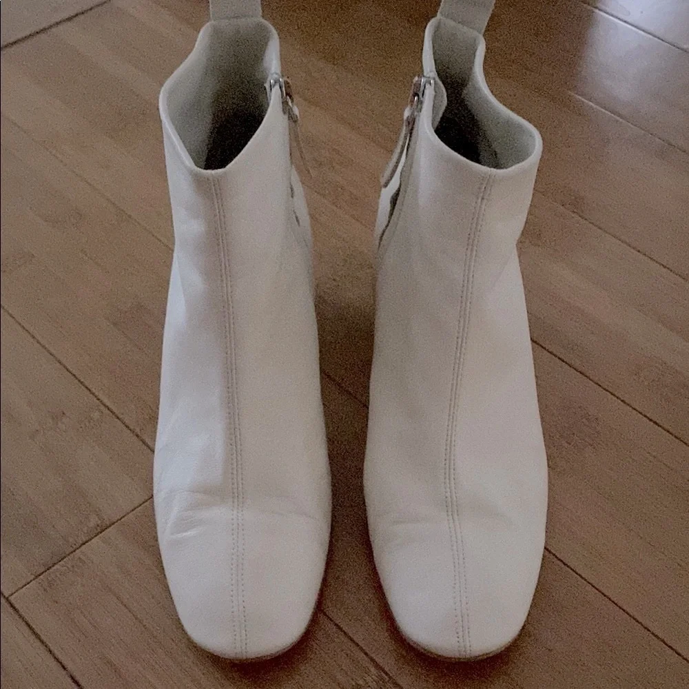 Sleek Everlane Day Boot